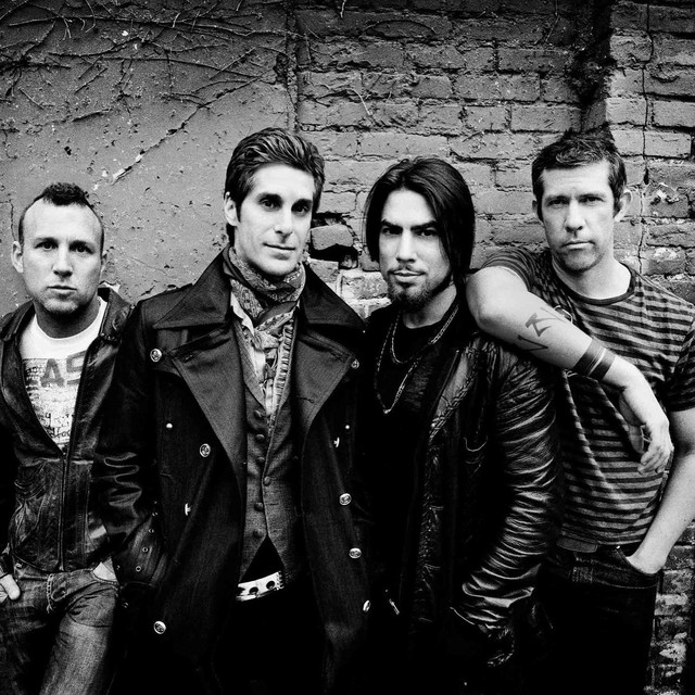 Perry Farrell Apologizes For Onstage Brawl That Ended Jane’s Addiction