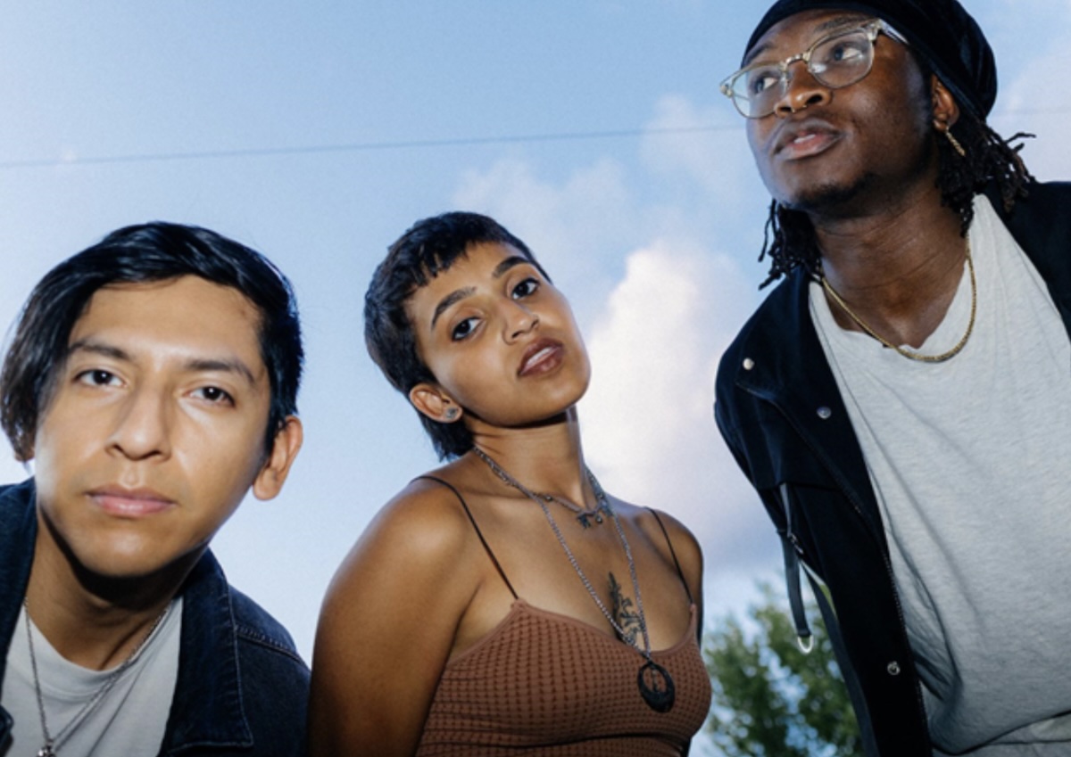 Pinkshift – “Snow”