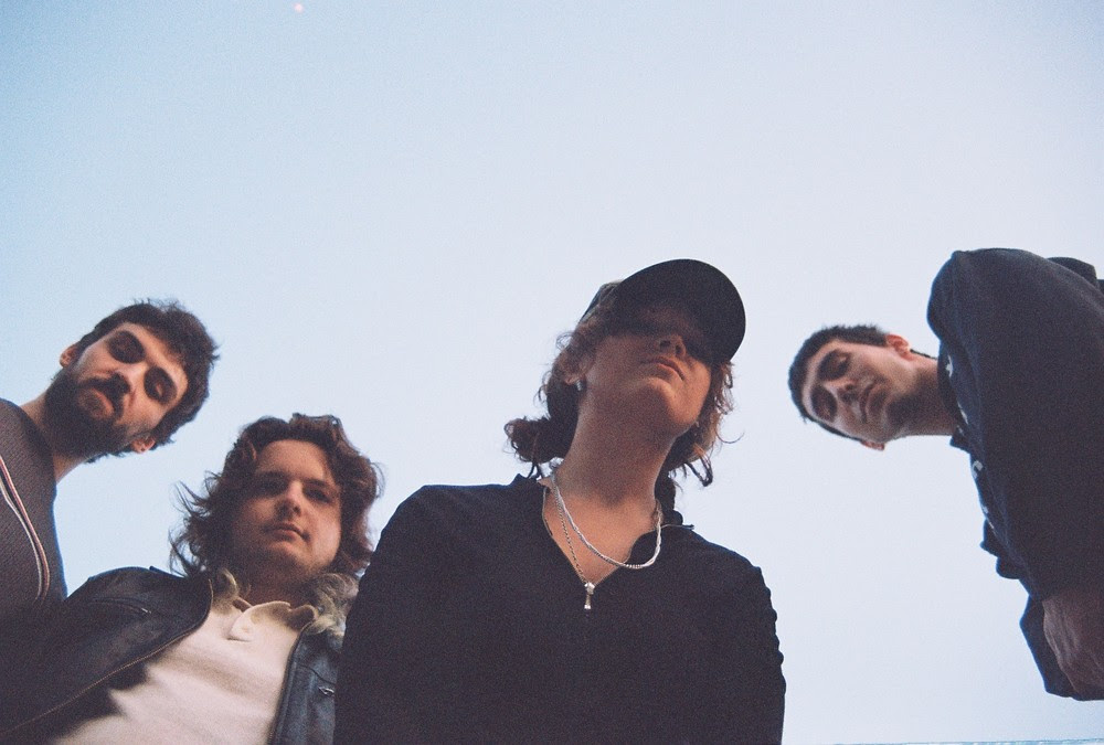 Robber Robber – “Suspicious Minds” (Elvis Presley Cover)