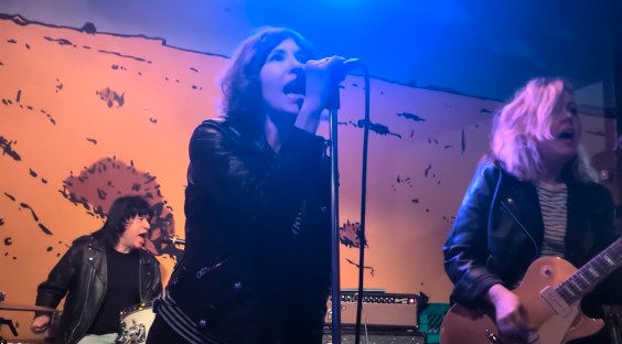 Sleater-Kinney & Fred Armisen Start Ramones Cover Band