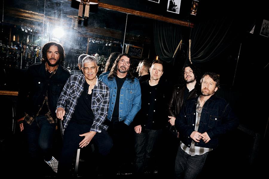 Foo Fighters – “Caught In The Echo”