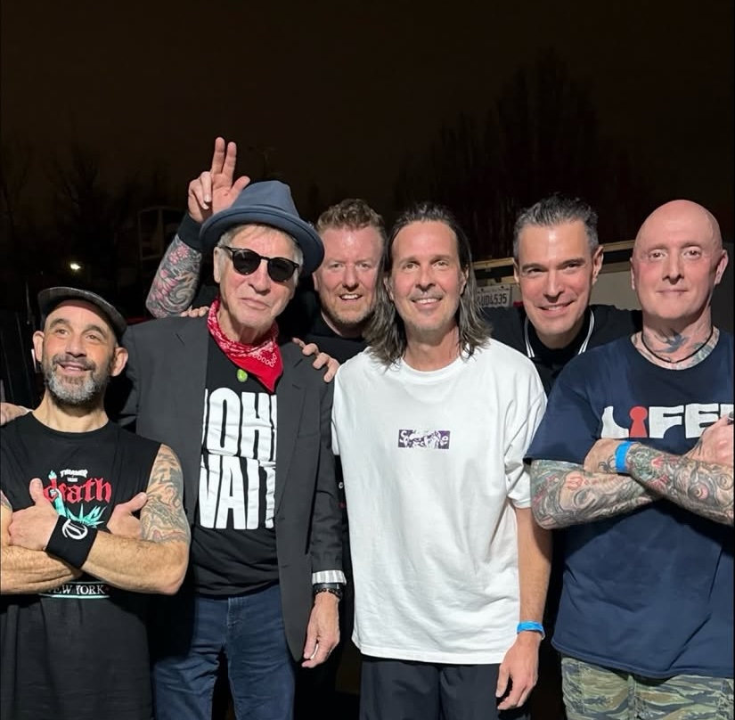 Gorilla Biscuits Bring Out Tommy Tutone Singer For “867-5309/Jenny” In Portland