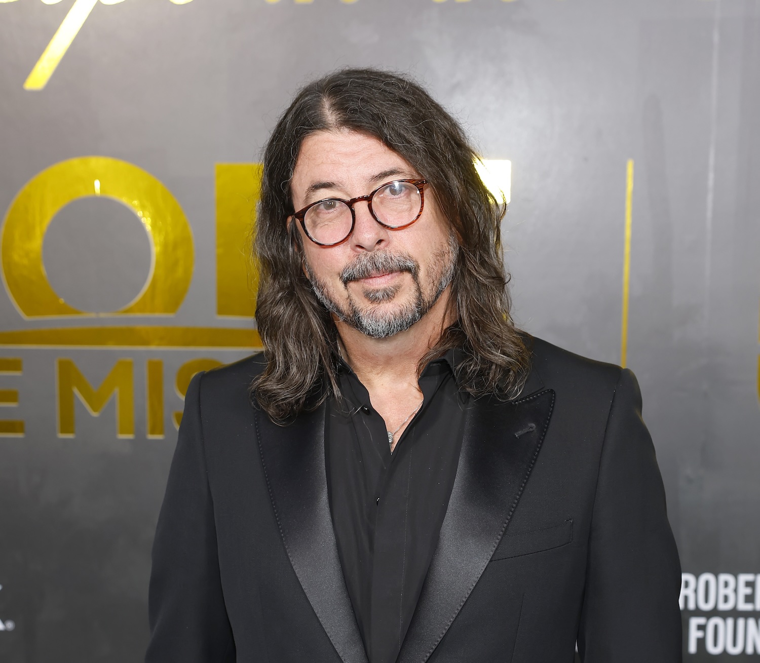 Dave Grohl Says He’s Been In 430 Therapy Sessions Since Fathering A Child Outside Of His Marriage