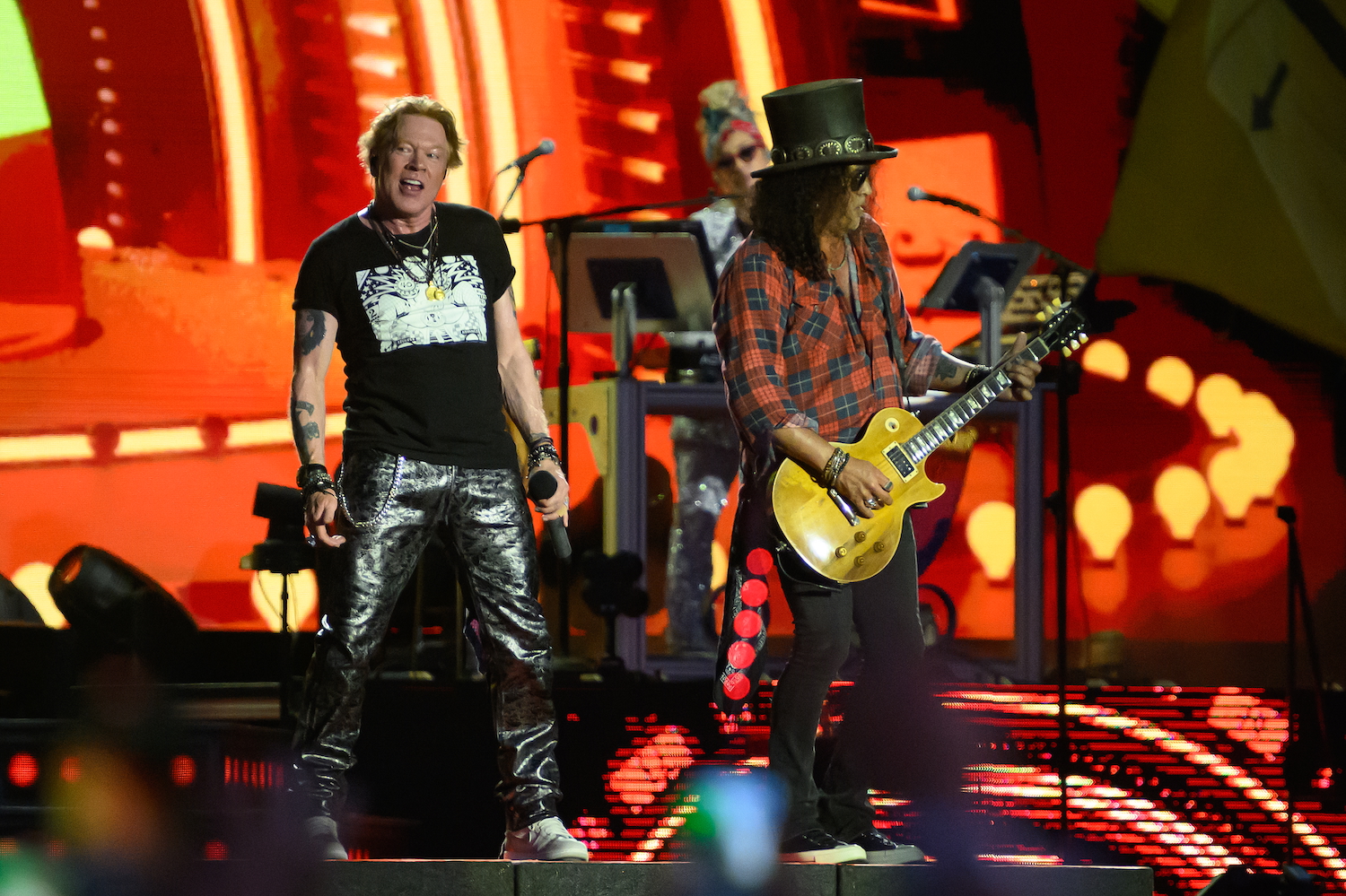 Guns N’ Roses Bring Two Live Debuts And Another Lineup Change To 2026 Tour Kickoff