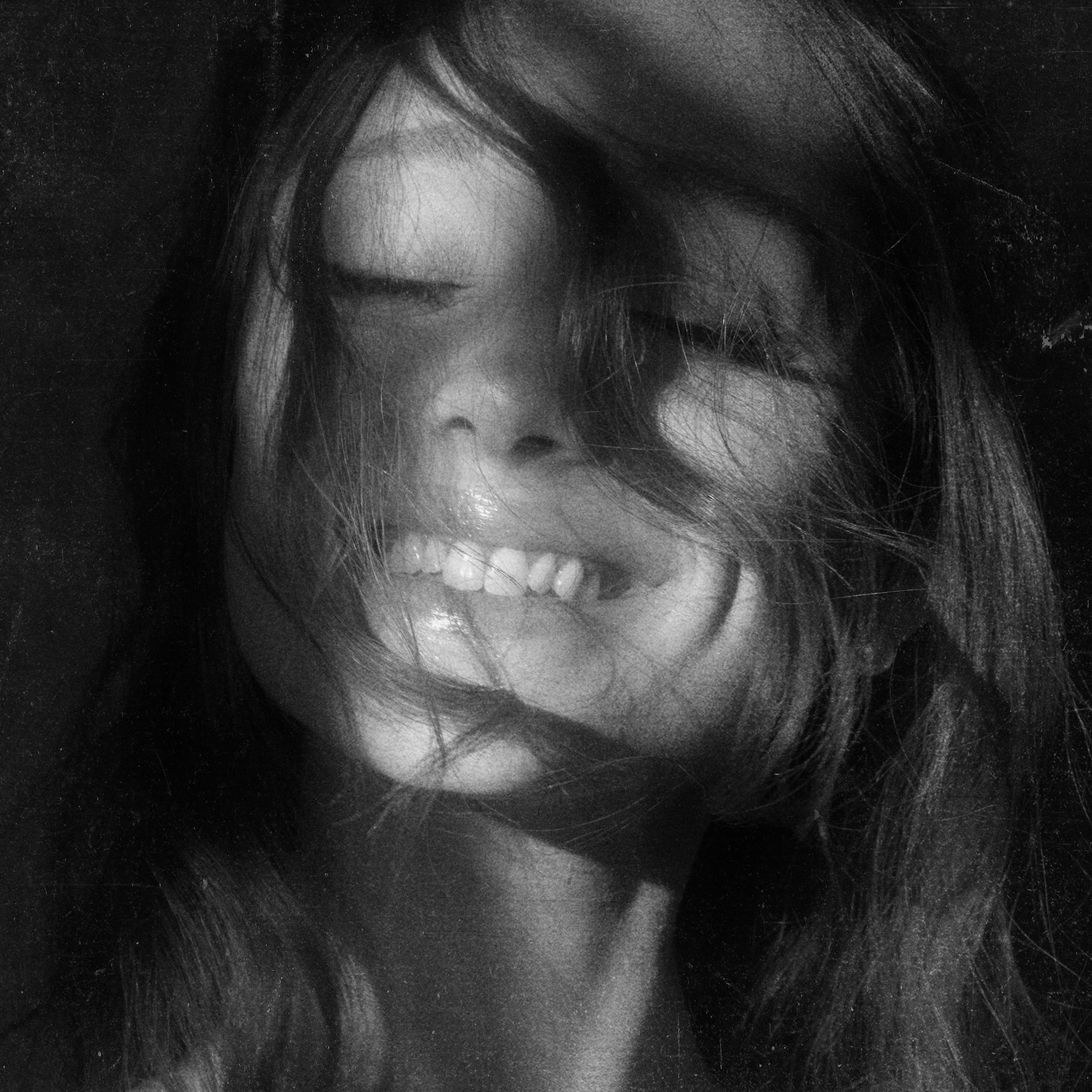 Ariana Grande Announces New Album petal