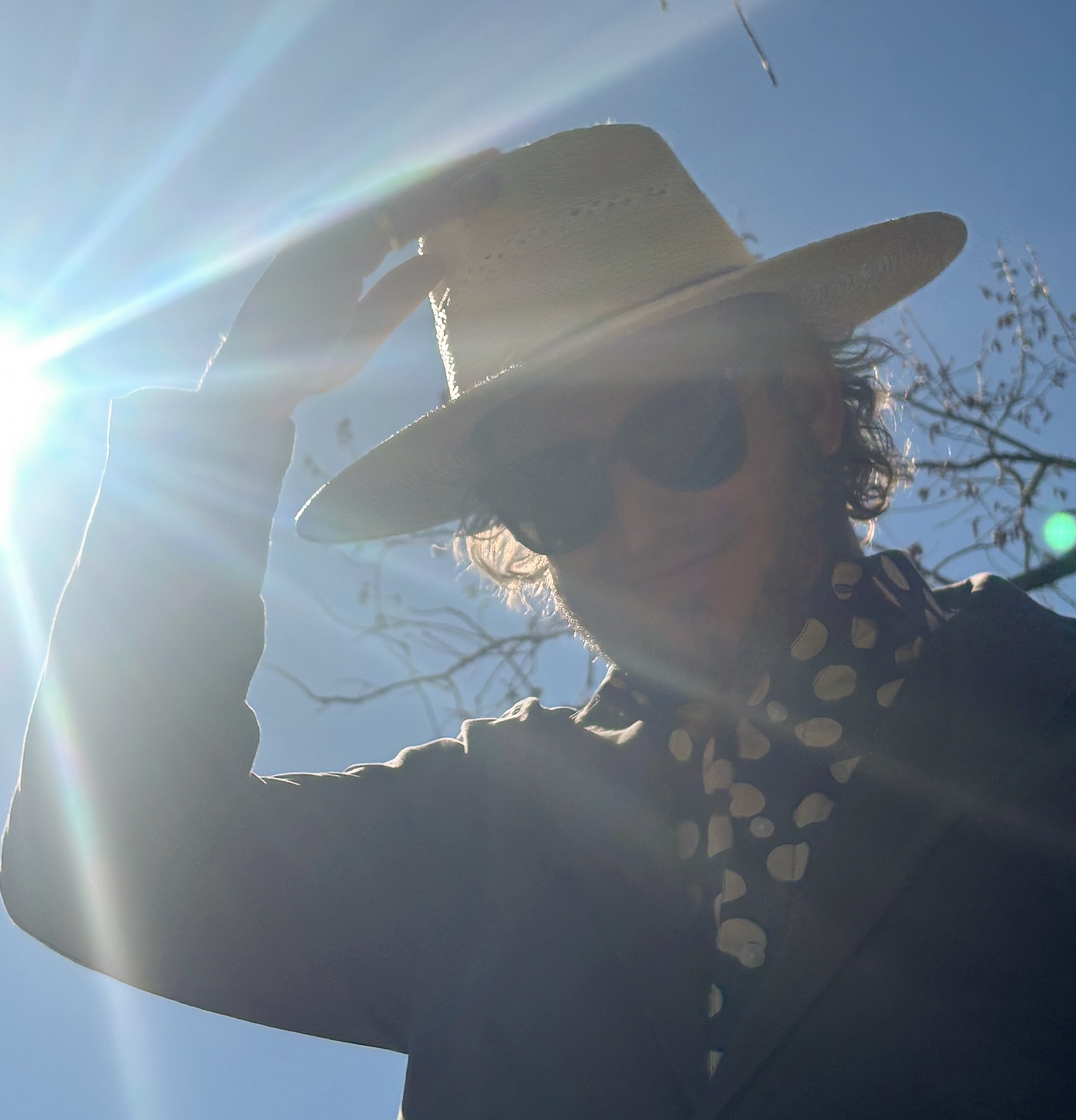 Justin Vernon Details Bob Dylan Covers Show, Shares “Not Dark Yet”