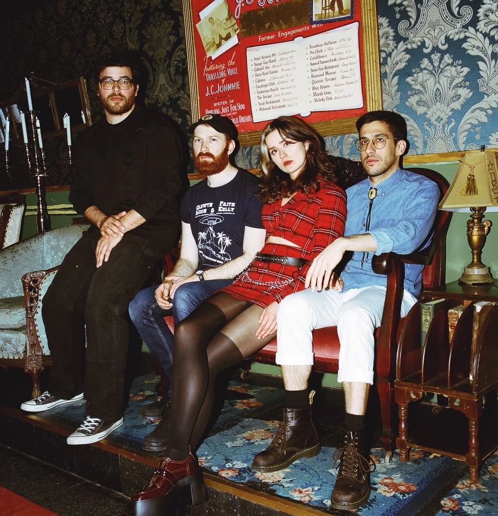 Groupie – “Swan Song”