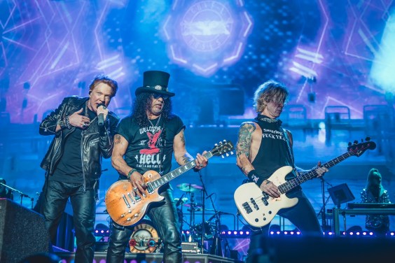 Guns N’ Roses Play Use Your Illusion I Deep Cut For The First Time In 35 Years