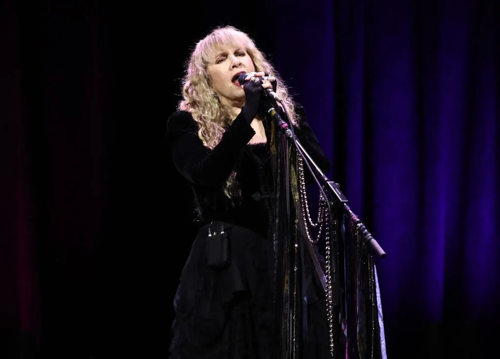 Stevie Nicks’ First New Album In 15 Years The Ghost Record Reportedly Out Next Month
