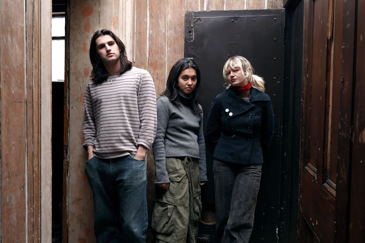 Mary In The Junkyard – “Candelabra”