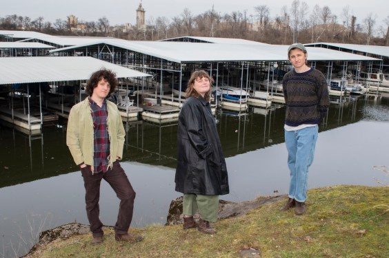 Styrofoam Winos – “Next Thing”