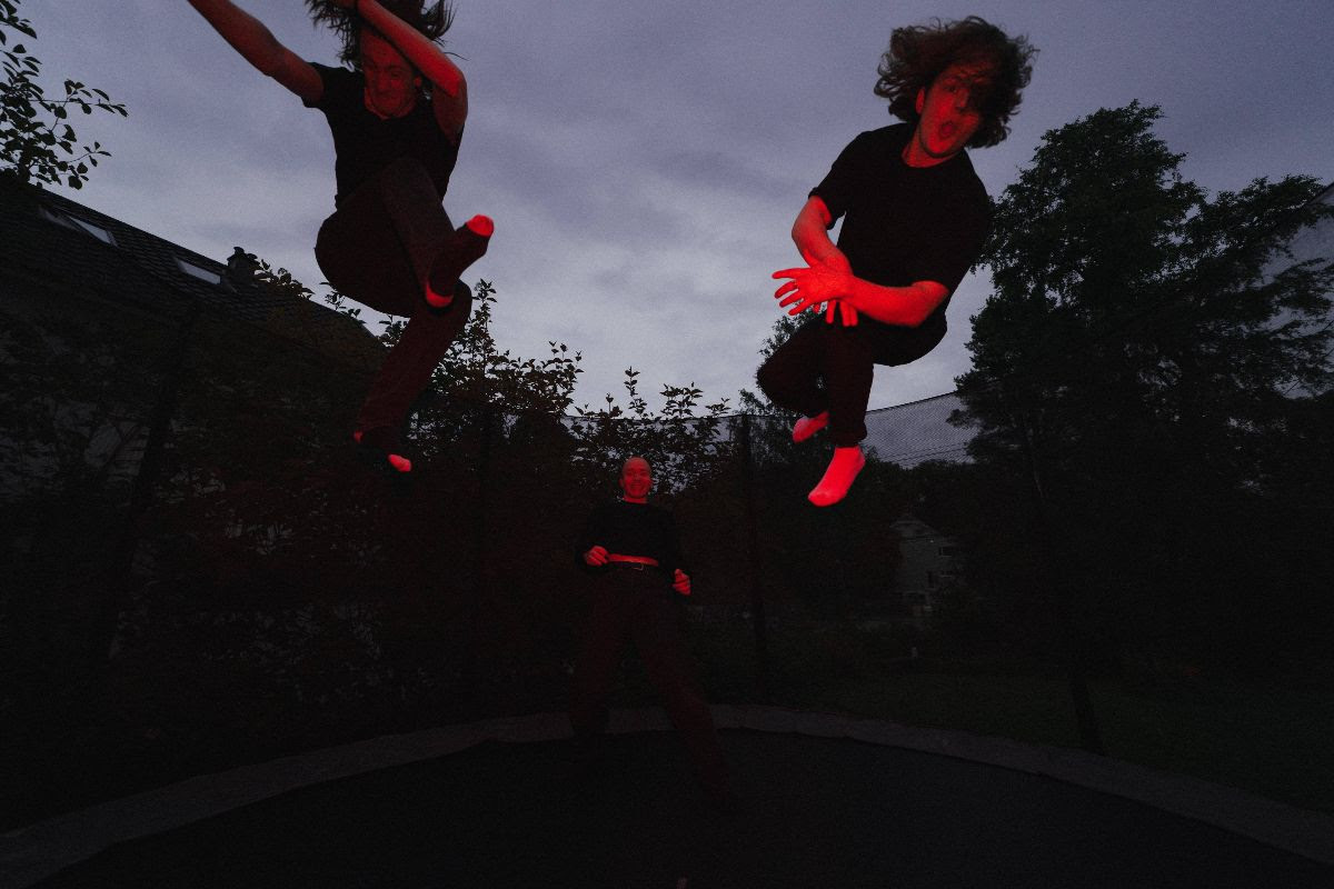 Hammok – “Tap Water”