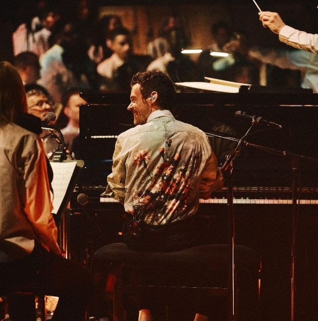 Harry Styles Ditches Pop for Classical in Shock Meltdown Festival Takeover! — photo 3