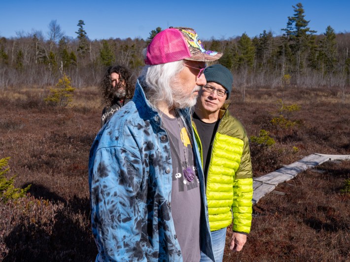 Dinosaur Jr. Drops New Album, Fans Go Wild! — photo 7
