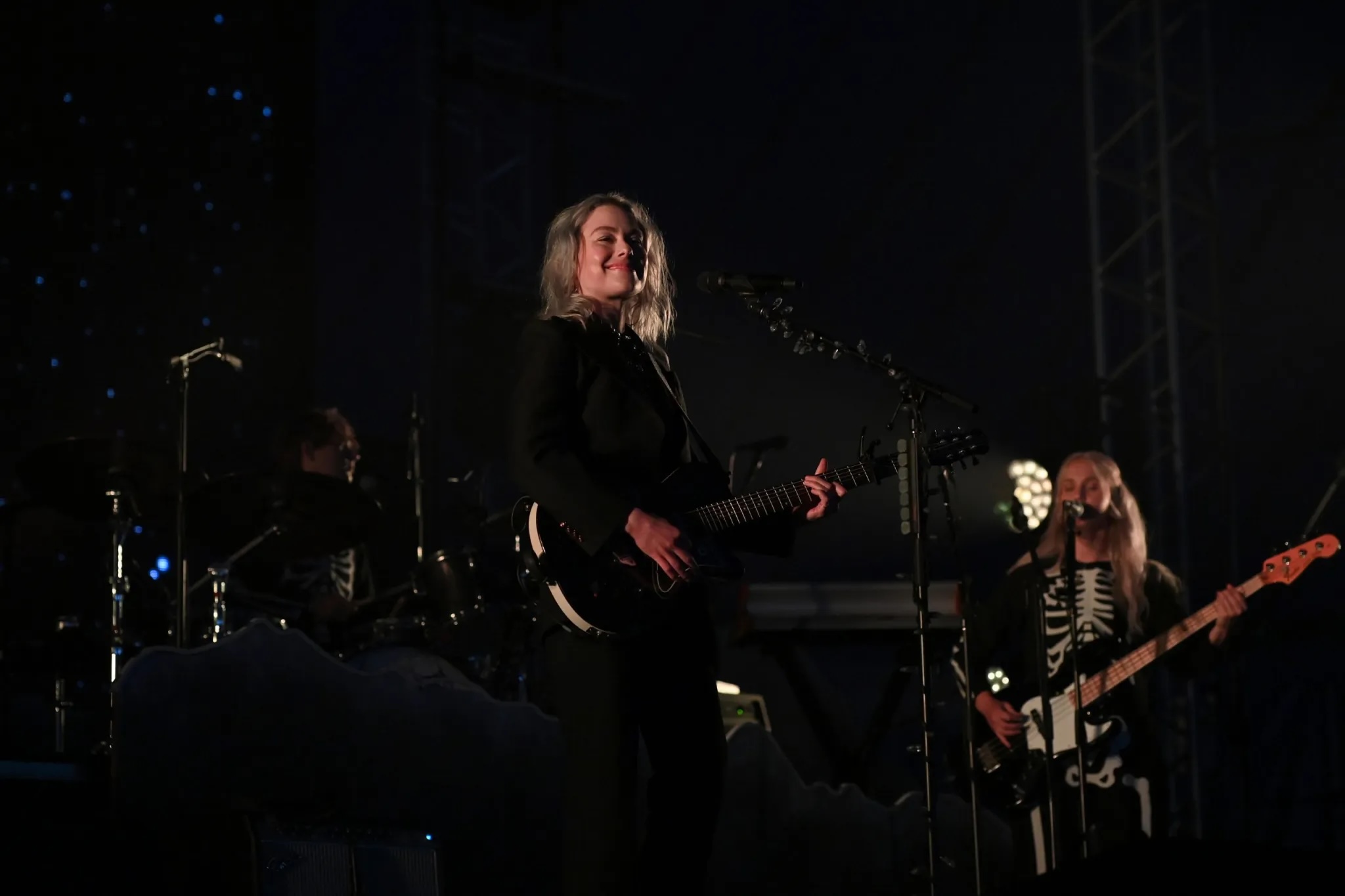 Phoebe Bridgers Announces 2026 Arena Tour: “No Phones”