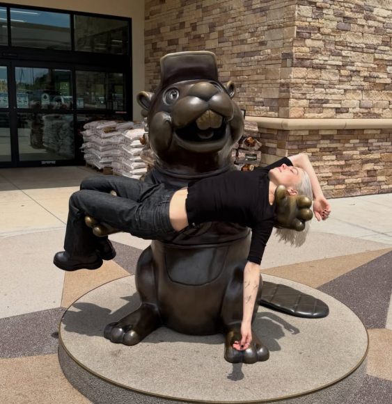 Phoebe Bridgers Adds More Dates to 2026 "No Phone" Arena Tour