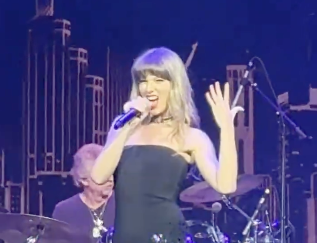 Country Star, Seemingly Engaged, Sings At Football Benefit