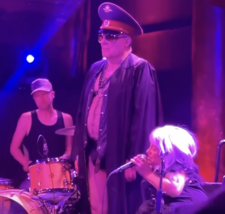 Punk Icon Jello Biafra Back On Stage After Stroke — photo 3