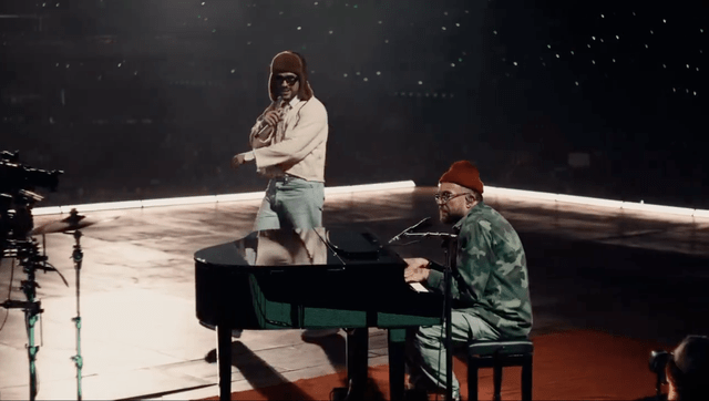 Bad Bunny Electrifies London, Gorillaz Legend Damon Albarn Joins!   — photo 3