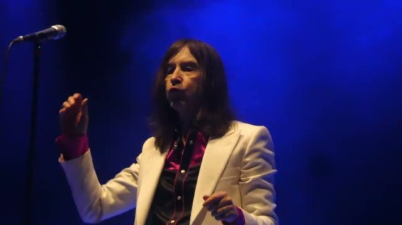 Kevin Shields Joins Primal Scream On Stage at Beyond The Pale Festival
