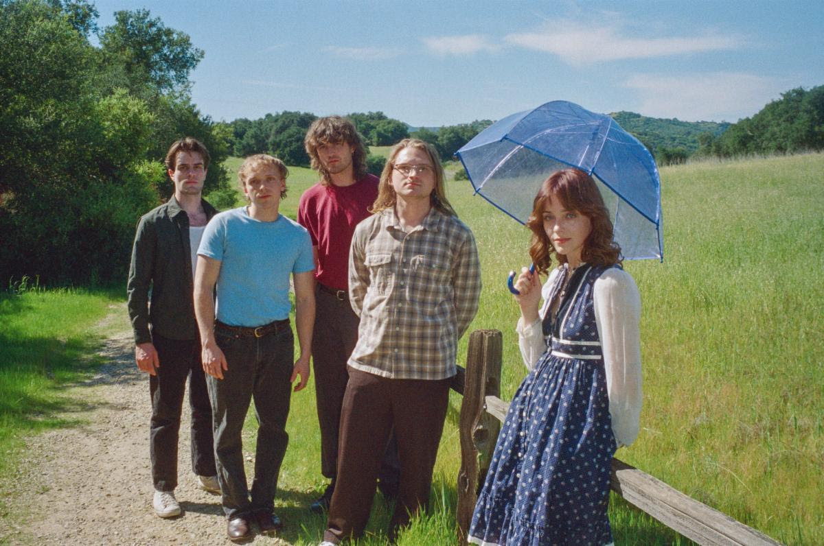 she’s green – “Close Your Eyes”