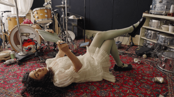 Bedouine Releases New Single "One Thing Right" Ahead of Album "Neon Summer Skin"