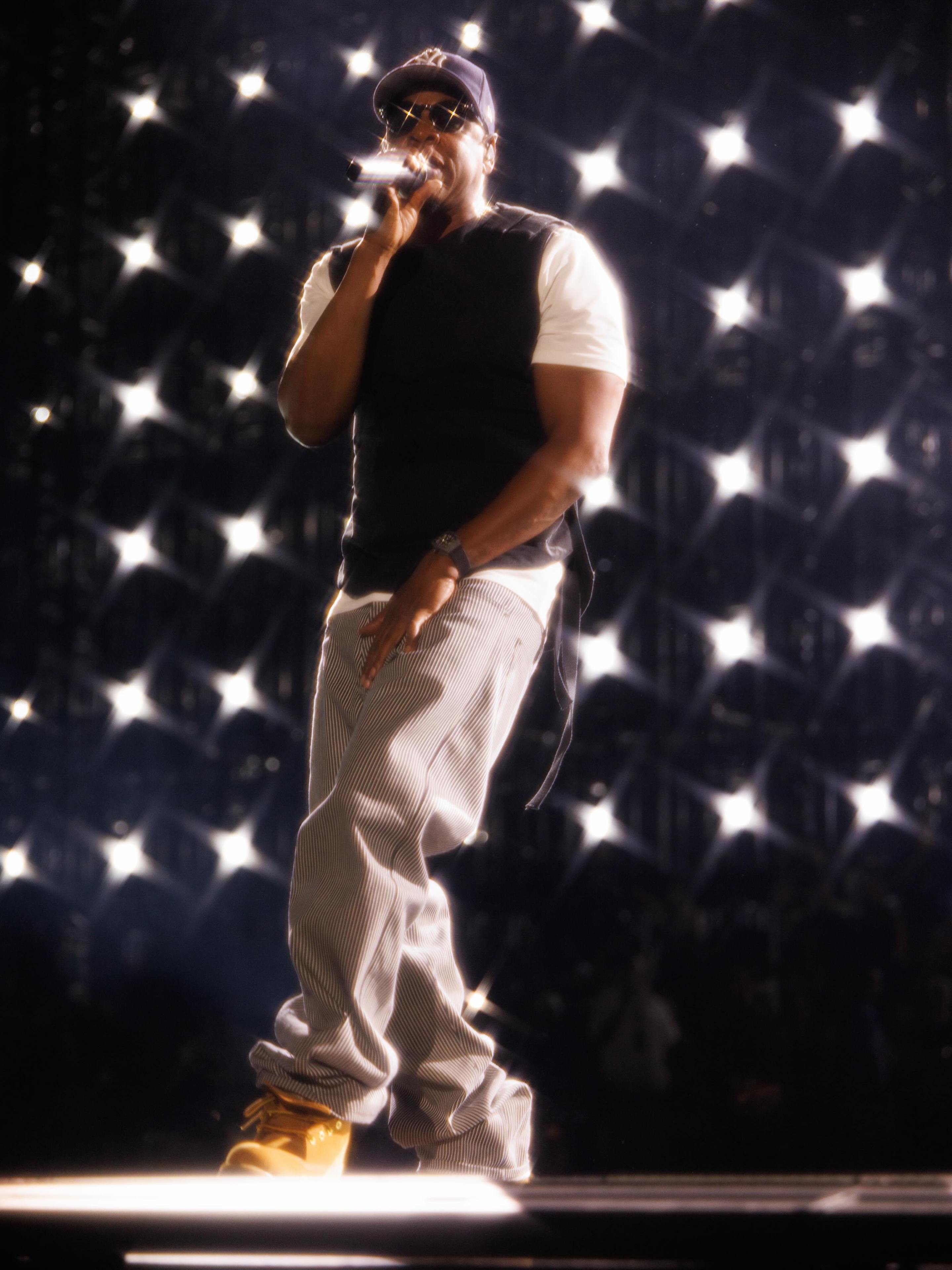 Yankee Stadium SHAKES as Jay-Z and Eminem Reunite for Blueprint Anniversary! — photo 3
