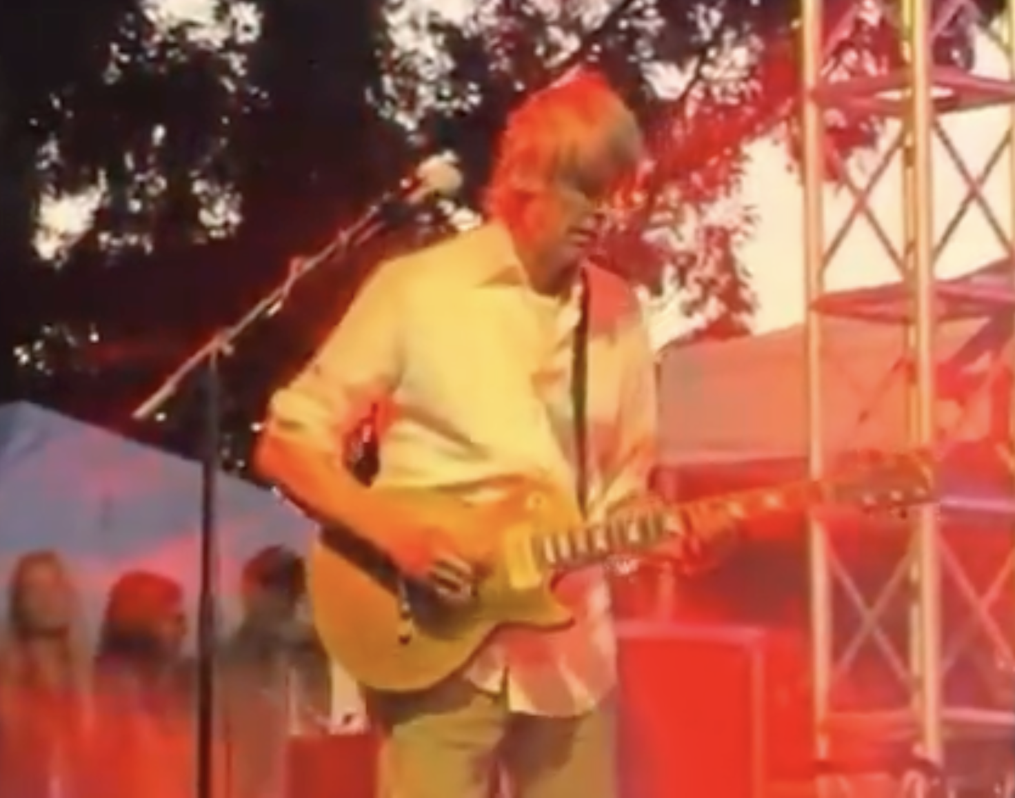 Pavement returns to live shows with a tongue-in-cheek "Stairway to Heaven" cover
