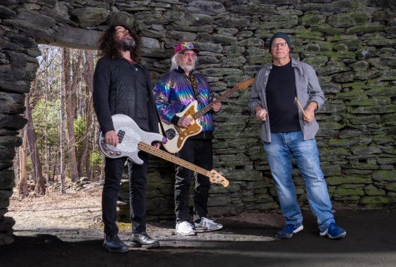 Dinosaur Jr. – “Blowin’ Up” image