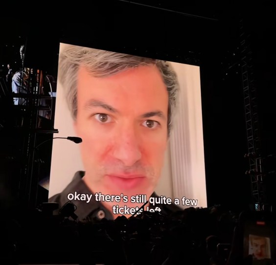 Nathan Fielder Negs Noah Kahan In Vancouver Concert Cameo image