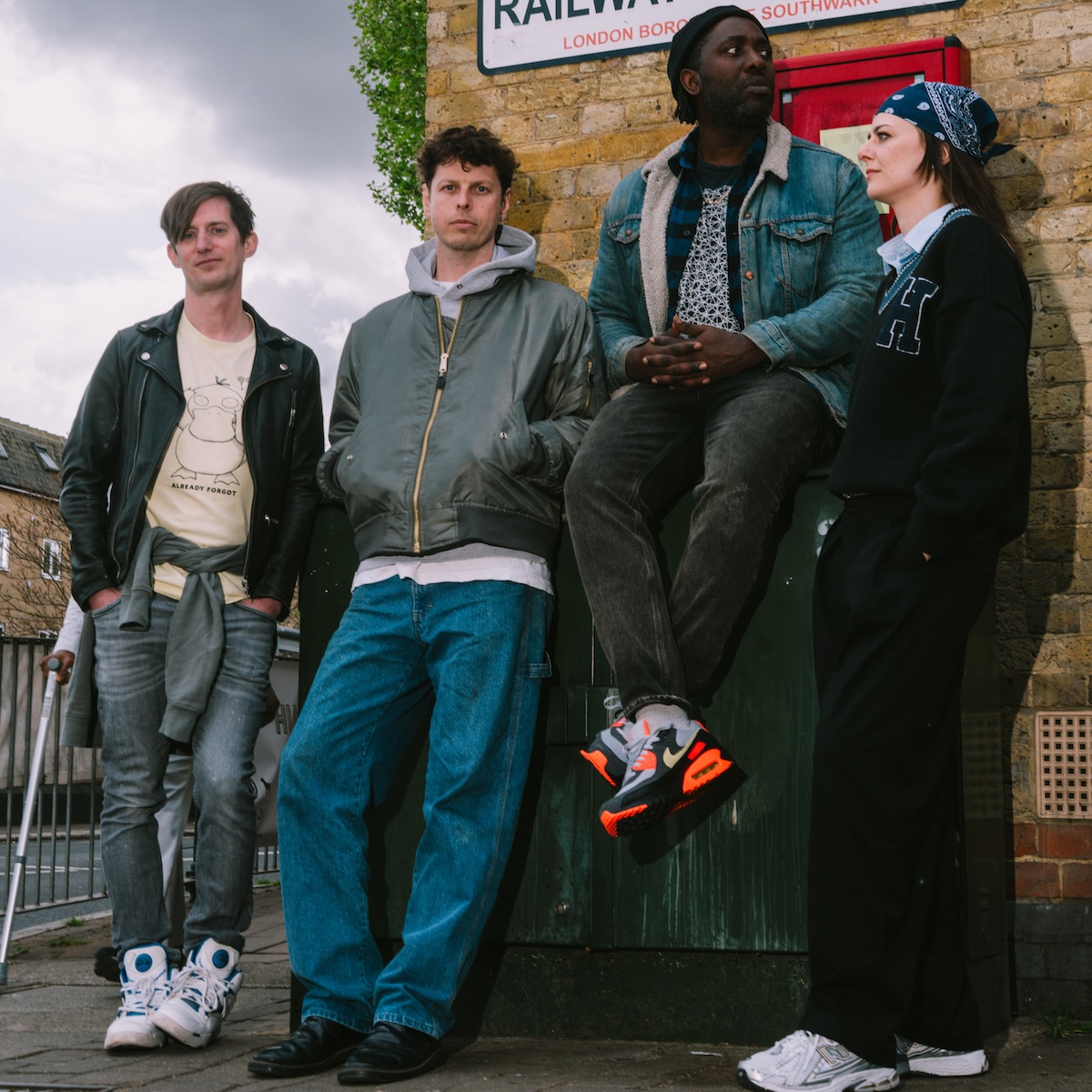 Bloc Party – “Lagoon Blue”