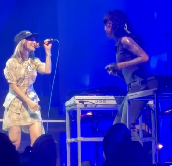 Hayley Williams Performs “Airplanes” for the First Time in 16 Years