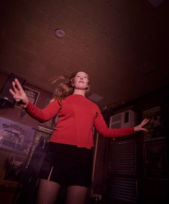 Julia Jacklin Discusses Evolving Perspective on Chaos and Control in Music