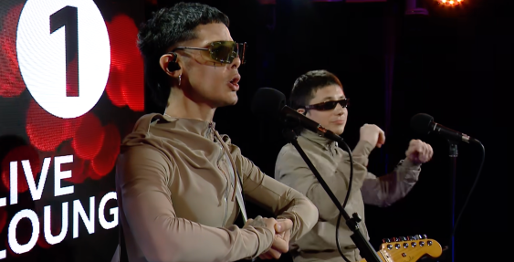 Ca7riel & Paco Amoroso Mash Up Spice Girls and Focus on BBC Radio 1 Live Lounge